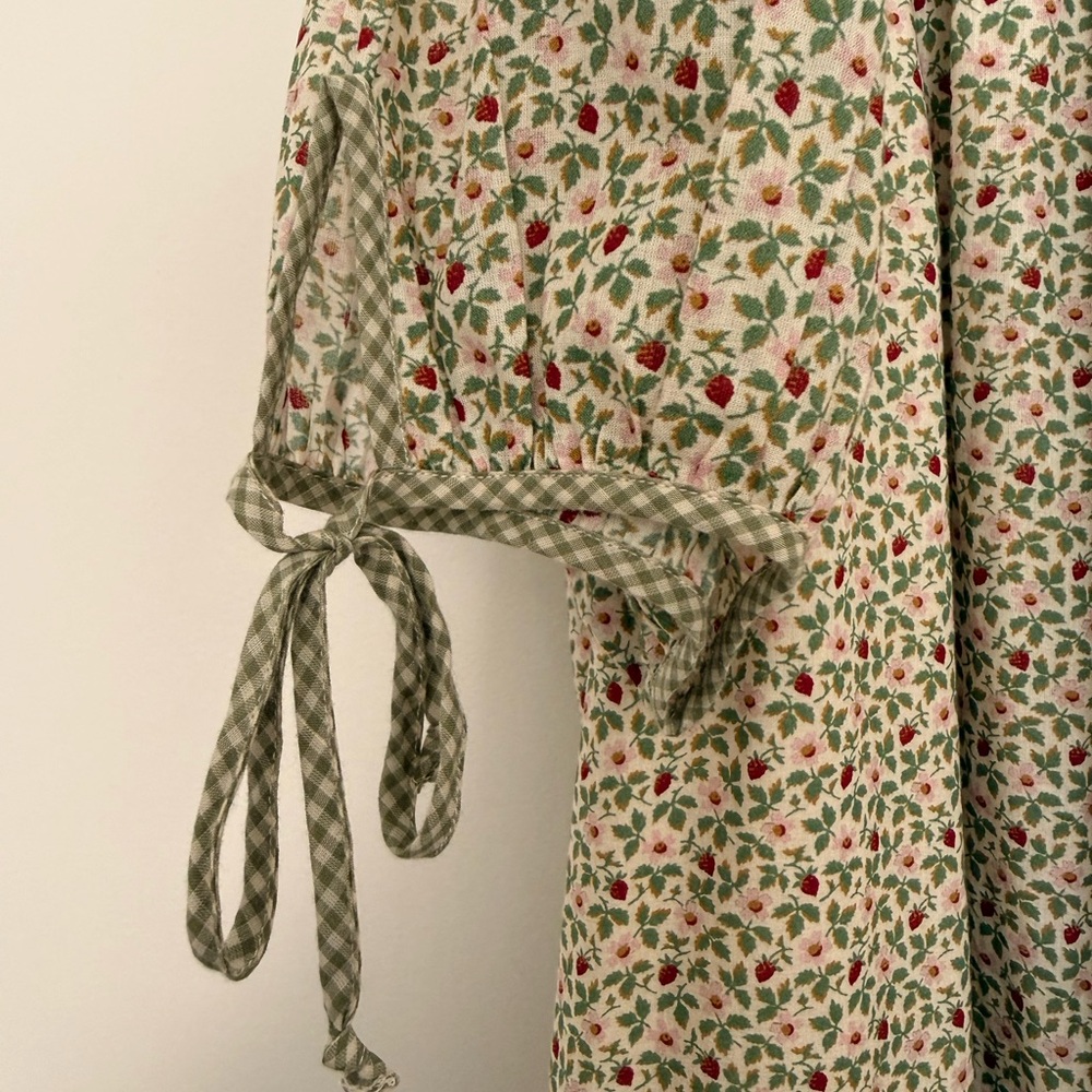 Christy Dawn The Devin Dress | Creme Strawberry - Picture 6 of 7